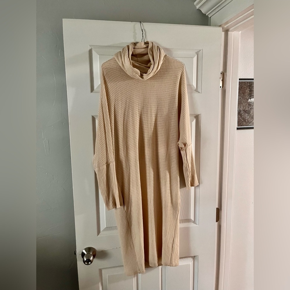 Mazik, size medium, cream, waffle knit, sweater dress.